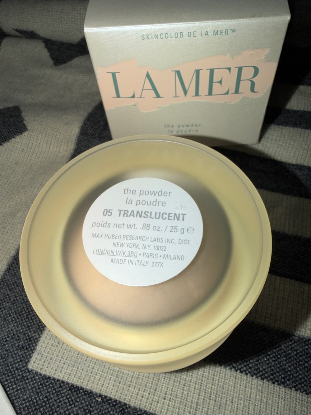 La Mer The Powder-05 Translucent - Picture 6 of 7